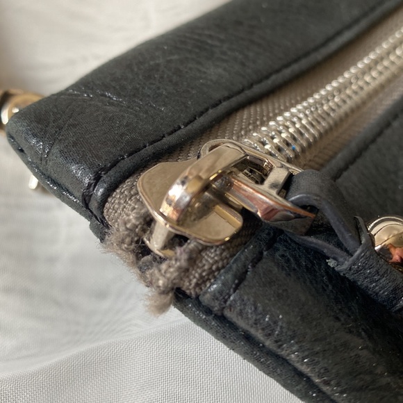 Botkier leather purse black zip textured shoulder bag - Picture 9 of 9